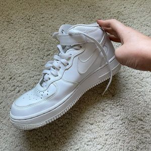 WHITE AIR FORCE ONES HIGH TOPS